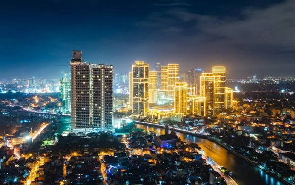 Hình ảnh thành phố Manila tại Philippines về đêm lung linh ánh đèn.