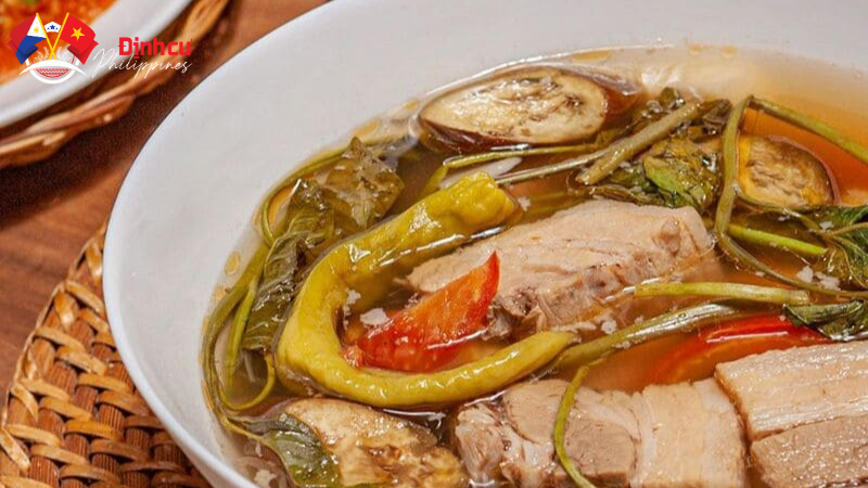 Sinigang - Món súp Chua kiểu Philippines