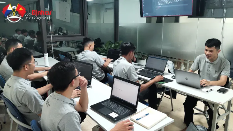 Philippines điều chỉnh số ngày làm việc trong tuần chỉ còn 4 ngày